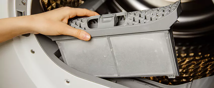 Signs Of A Clogged Dryer Lint Trap in Somerville, Massachusetts